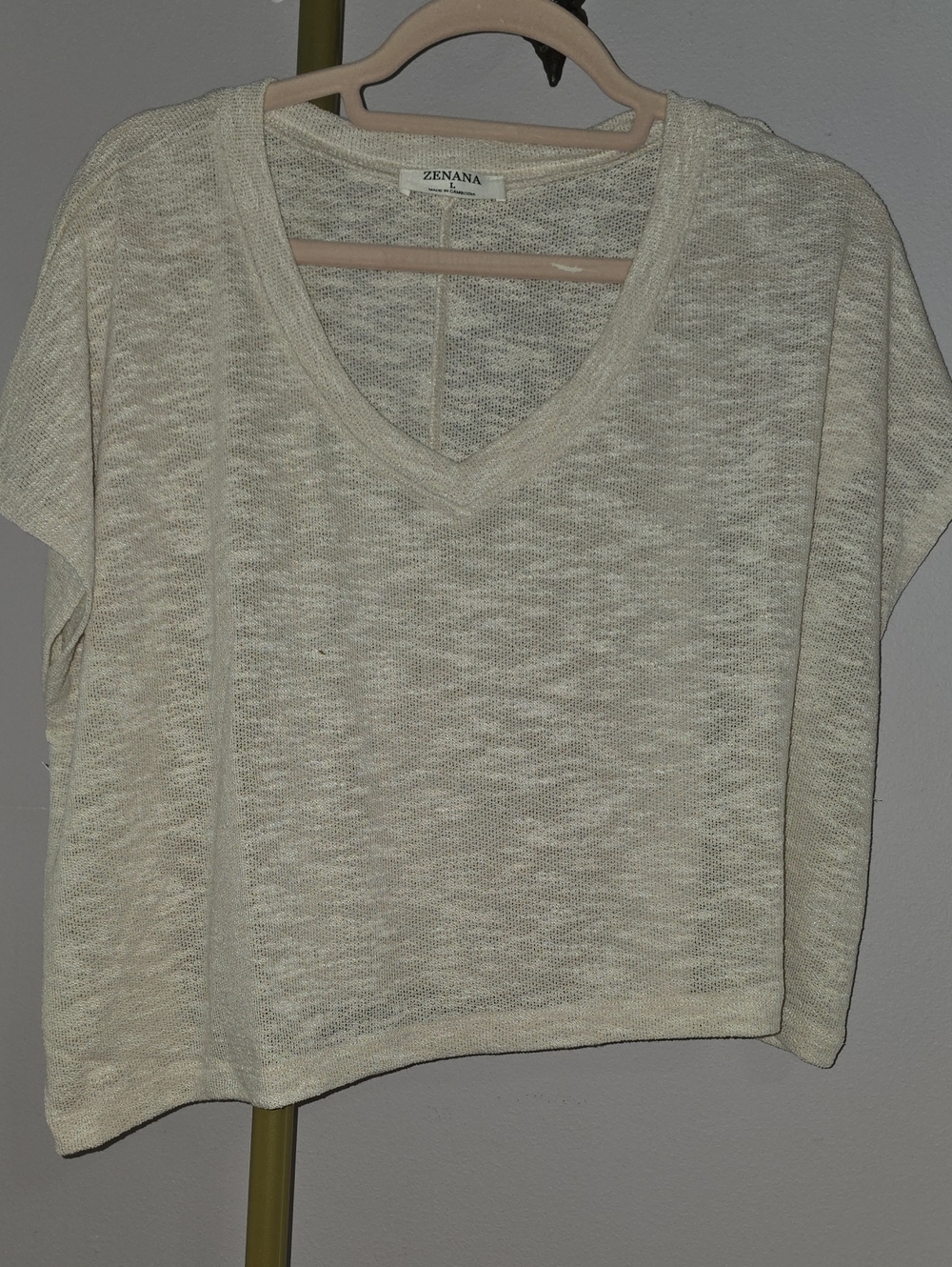 Zenana Outfitters Cream V-Neck Short Sleeve Knit Crop Top
